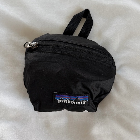 Patagonia Lightweight Travel Mini Hip Pack Black Belt Bag Unisex - Picture 8 of 16